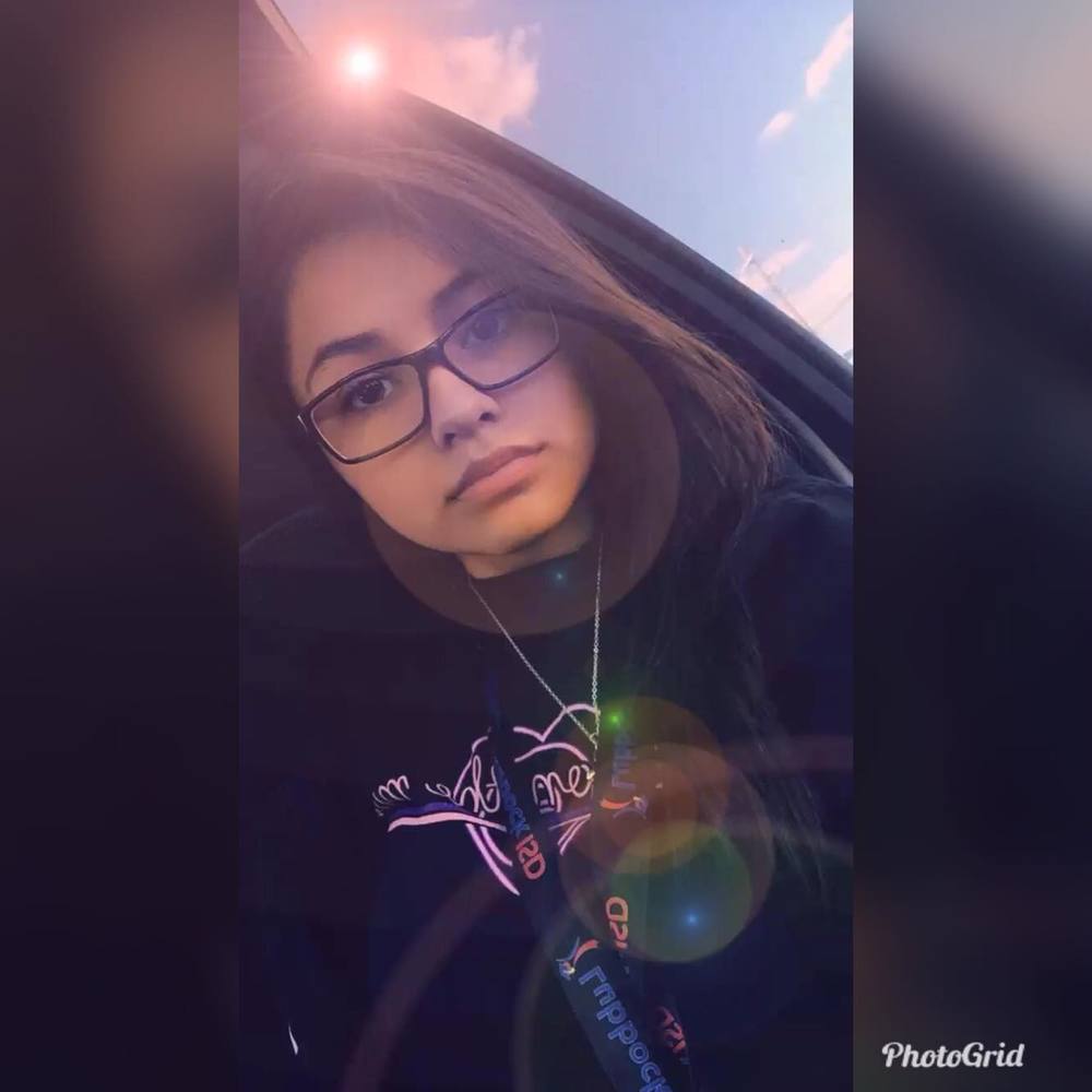 Meet your Posher, Elaina